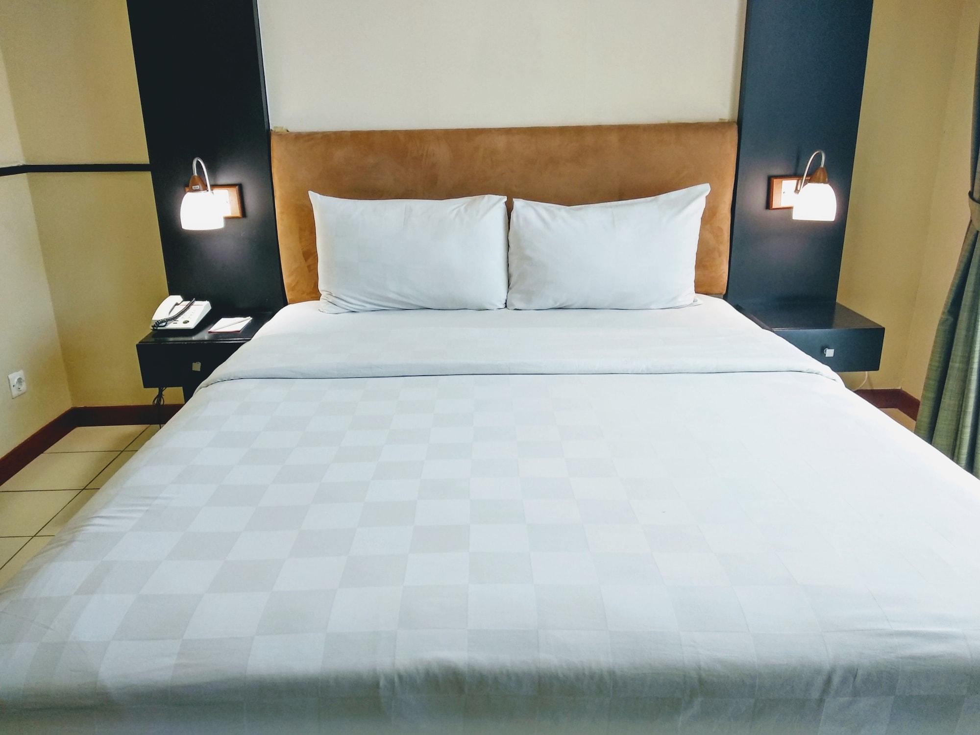 Marbella Suites Bandung Cimenyan Exteriör bild