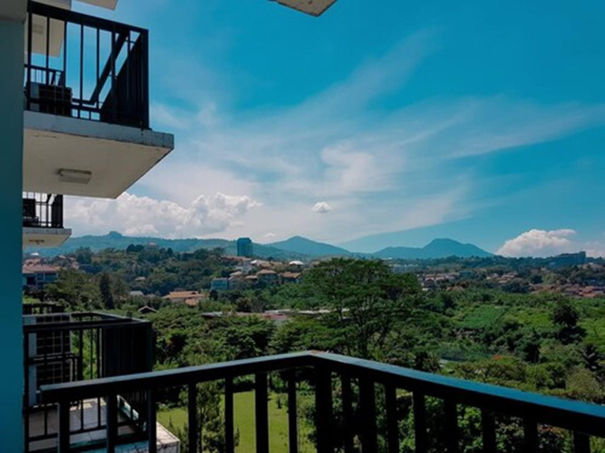Marbella Suites Bandung Cimenyan Exteriör bild