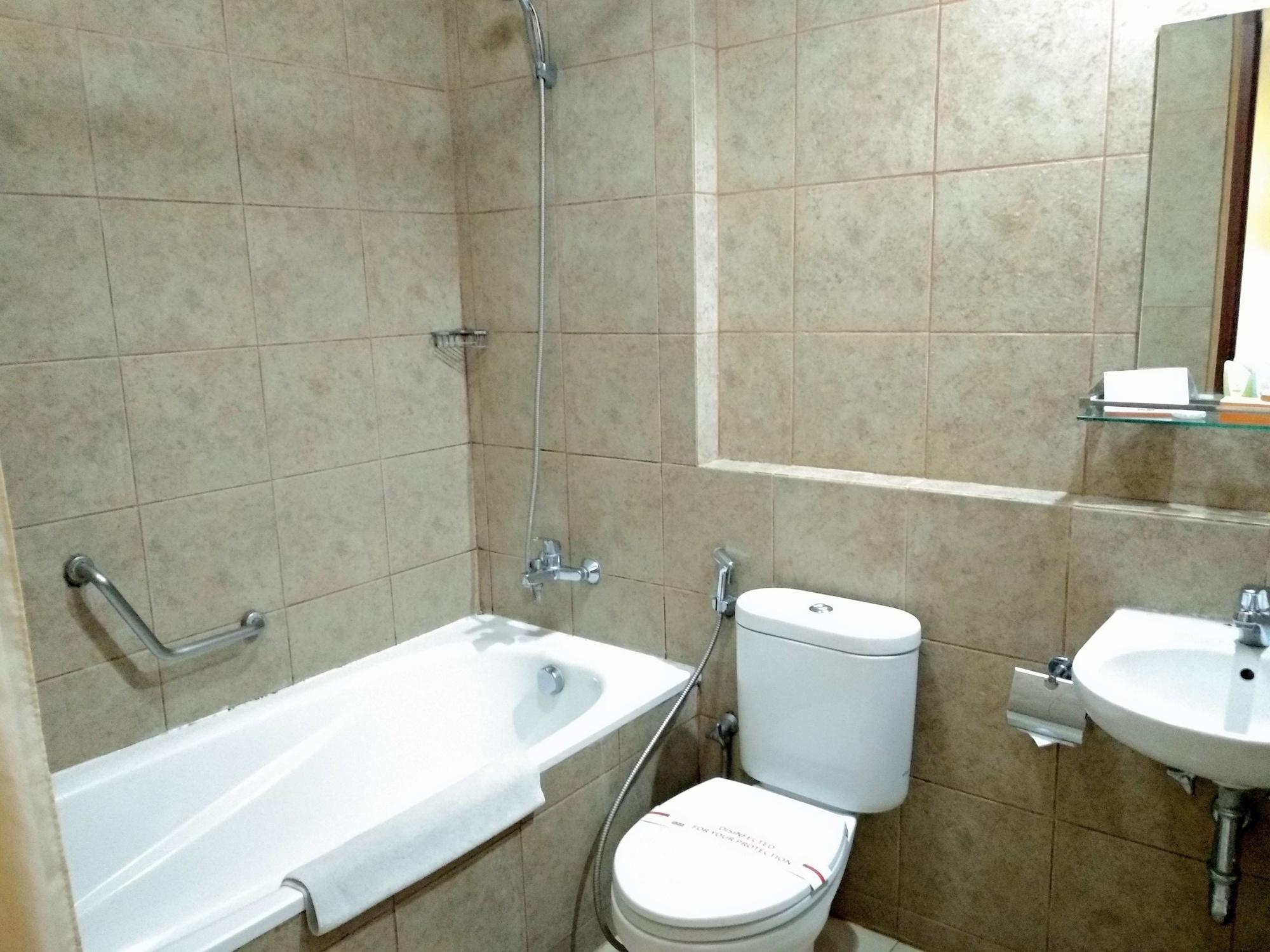 Marbella Suites Bandung Cimenyan Exteriör bild
