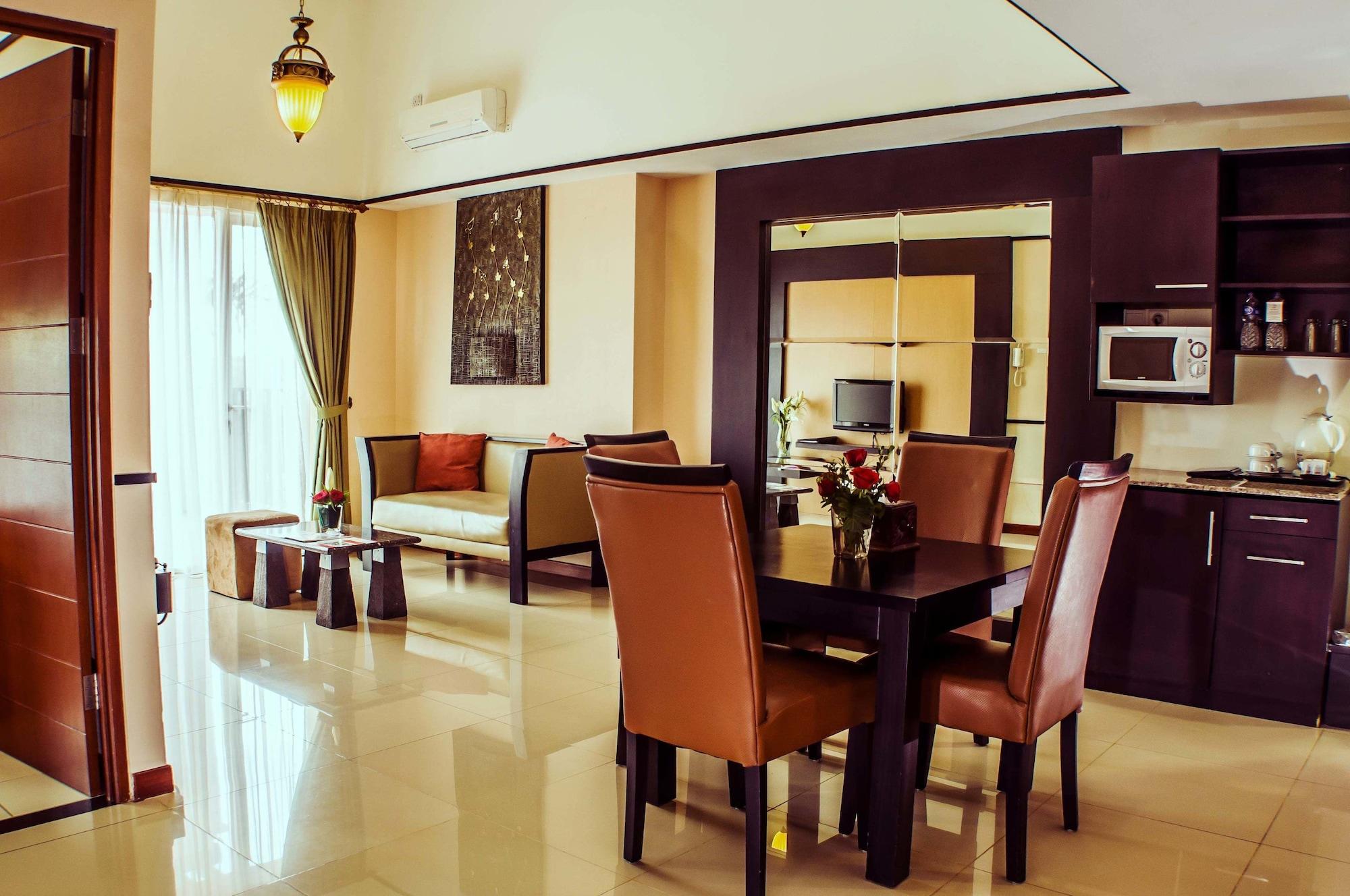 Marbella Suites Bandung Cimenyan Exteriör bild