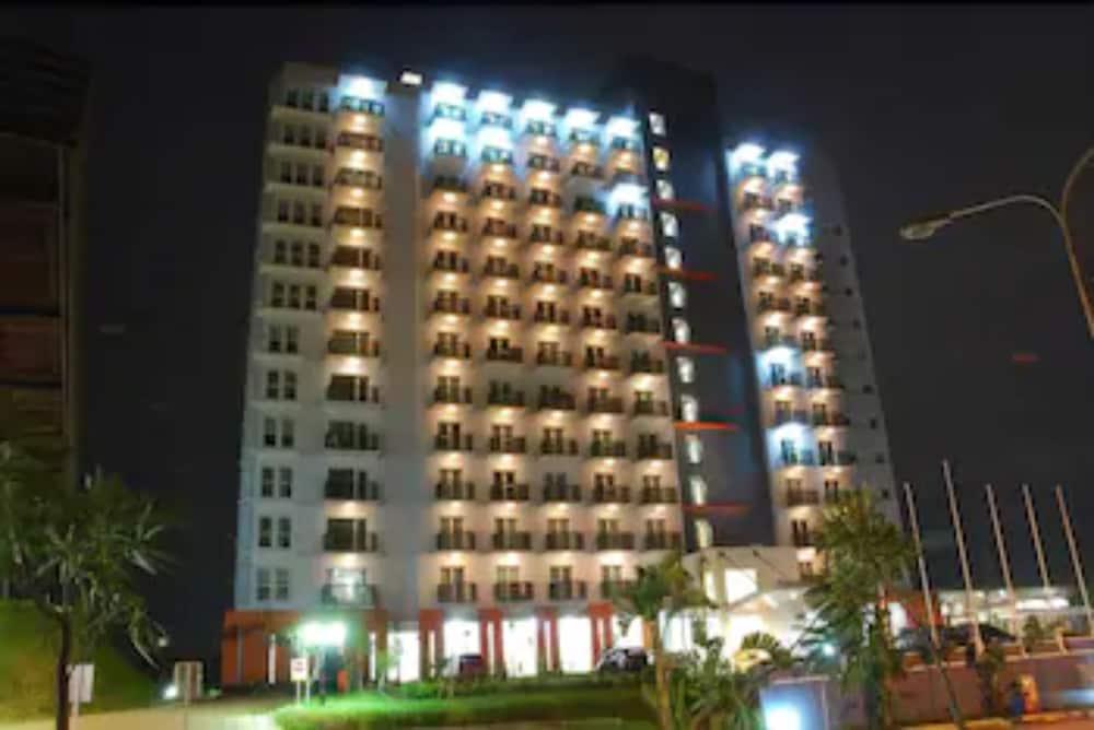 Marbella Suites Bandung Cimenyan Exteriör bild