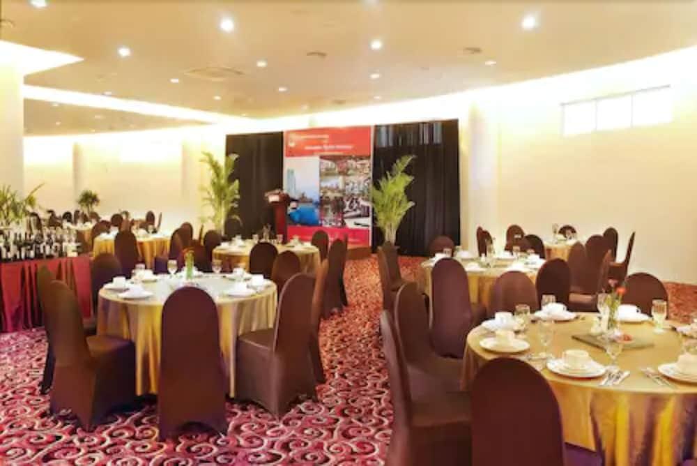 Marbella Suites Bandung Cimenyan Exteriör bild
