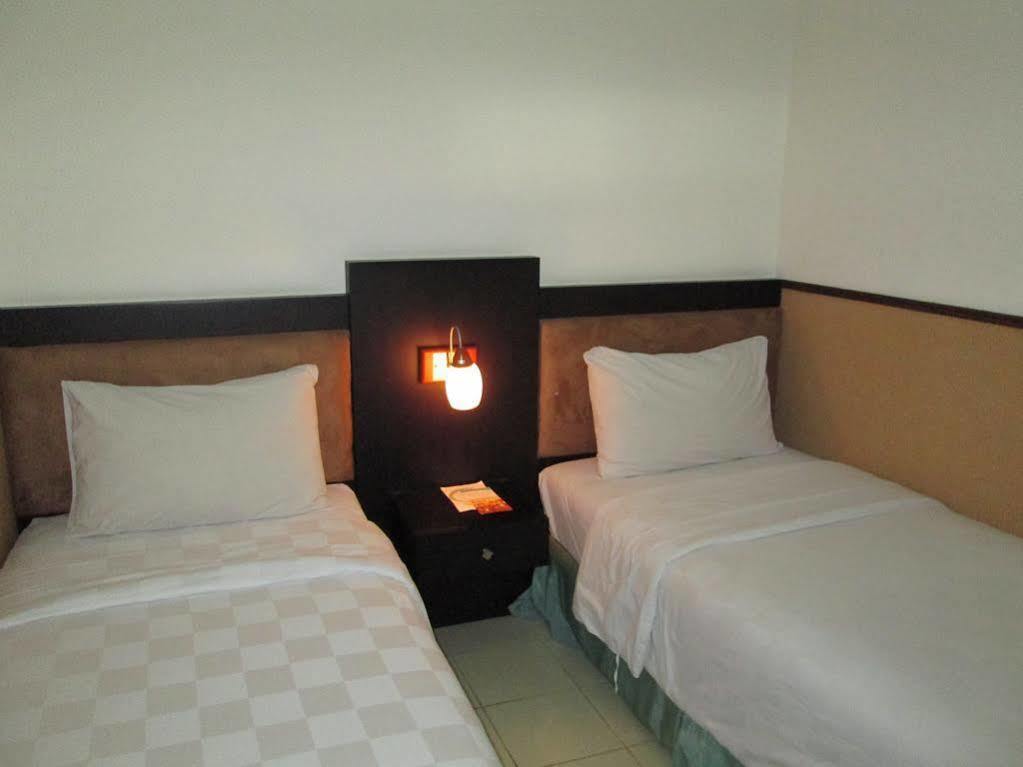 Marbella Suites Bandung Cimenyan Exteriör bild