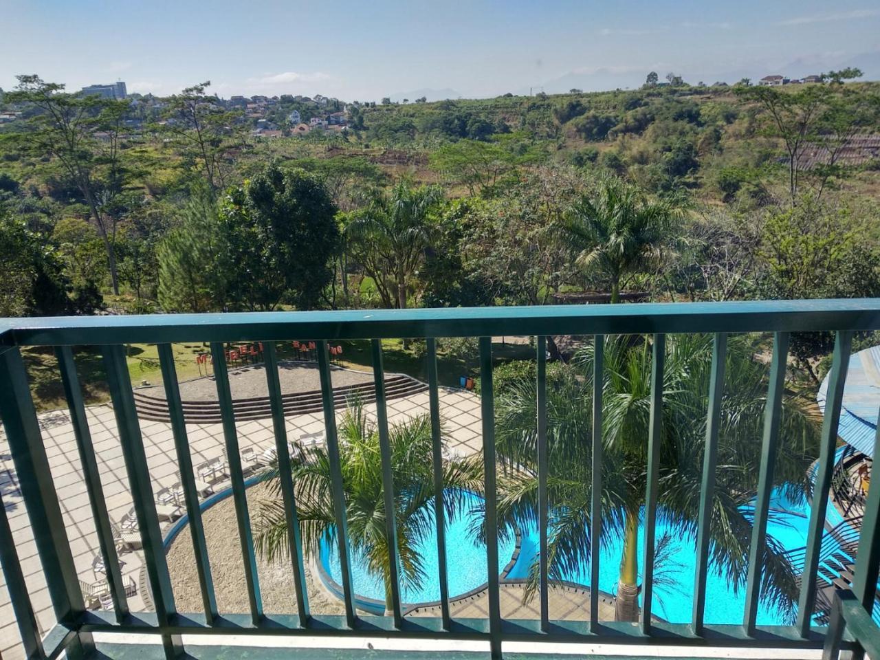 Marbella Suites Bandung Cimenyan Exteriör bild